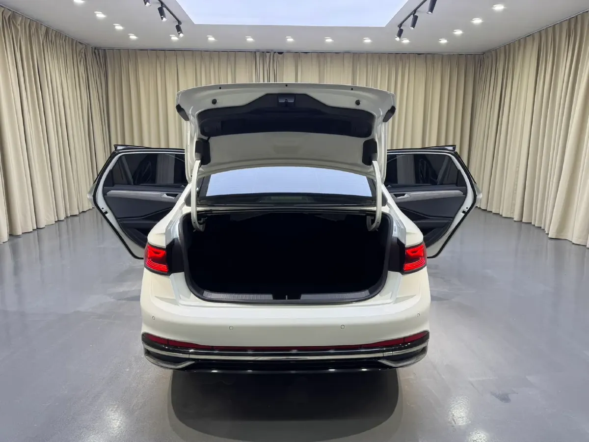 2023 Volkswagen Sagitar 1.4T 150HP L4 7DCT,autocango,china used car exporter,china ev exporter,chinese used car exporter,chinese used ev exporter