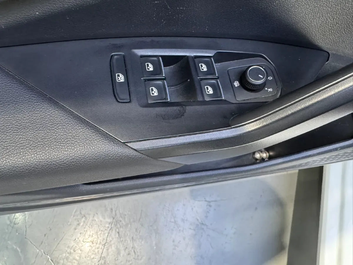 2023 Volkswagen Sagitar 1.4T 150HP L4 7DCT,autocango,china used car exporter,china ev exporter,chinese used car exporter,chinese used ev exporter