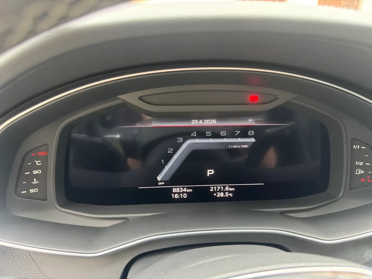 2024 Audi A7L 2.0T 245HP L4 7DCT,autocango,china used car exporter,china ev exporter,chinese used car exporter,chinese used ev exporter