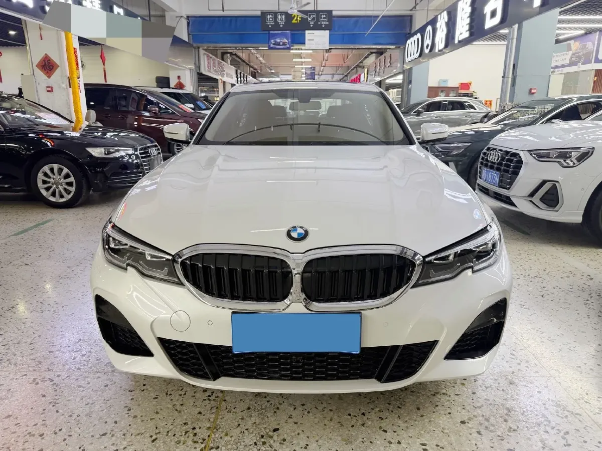 2022 BMW 3 Series 2.0T 156HP L4 8AT,autocango,china used car exporter,china ev exporter,chinese used car exporter,chinese used ev exporter