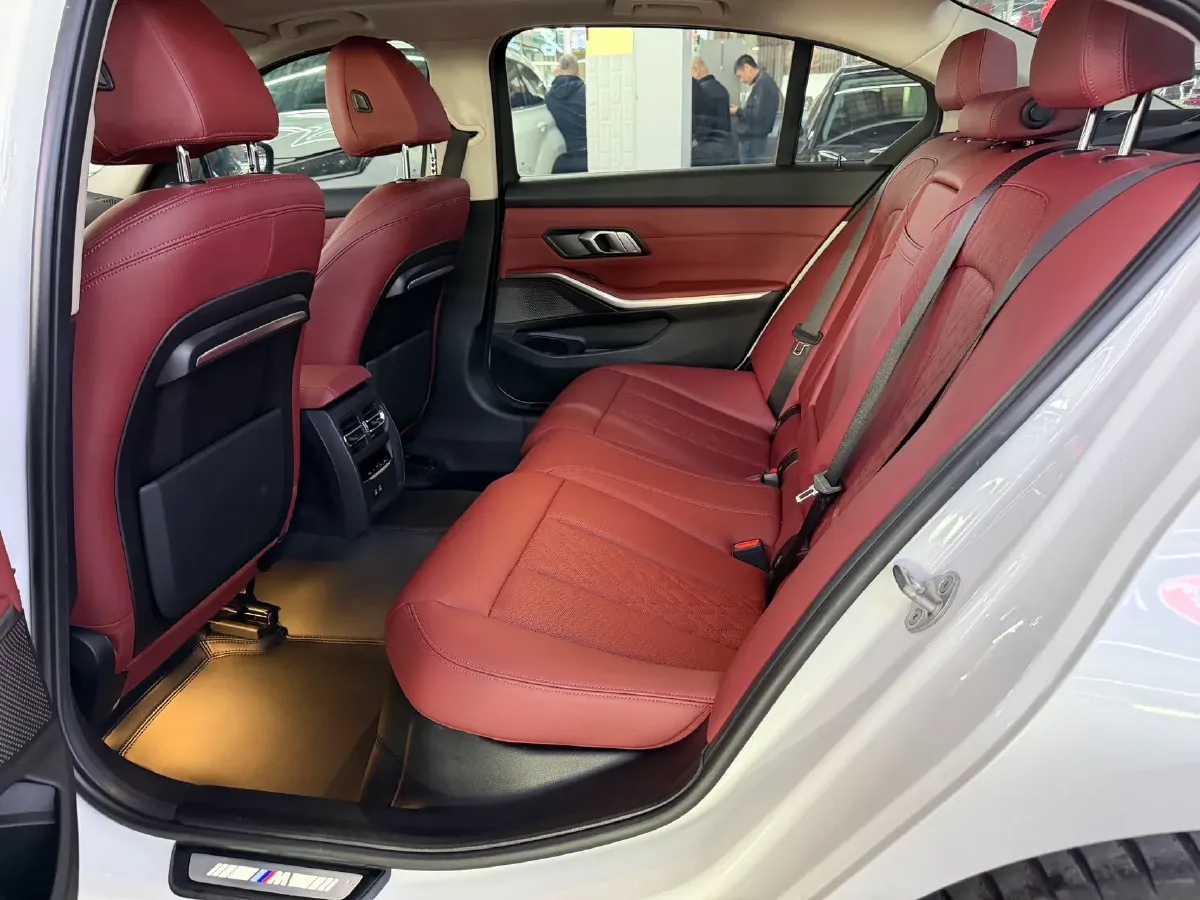 2022 BMW 3 Series 2.0T 156HP L4 8AT,autocango,china used car exporter,china ev exporter,chinese used car exporter,chinese used ev exporter