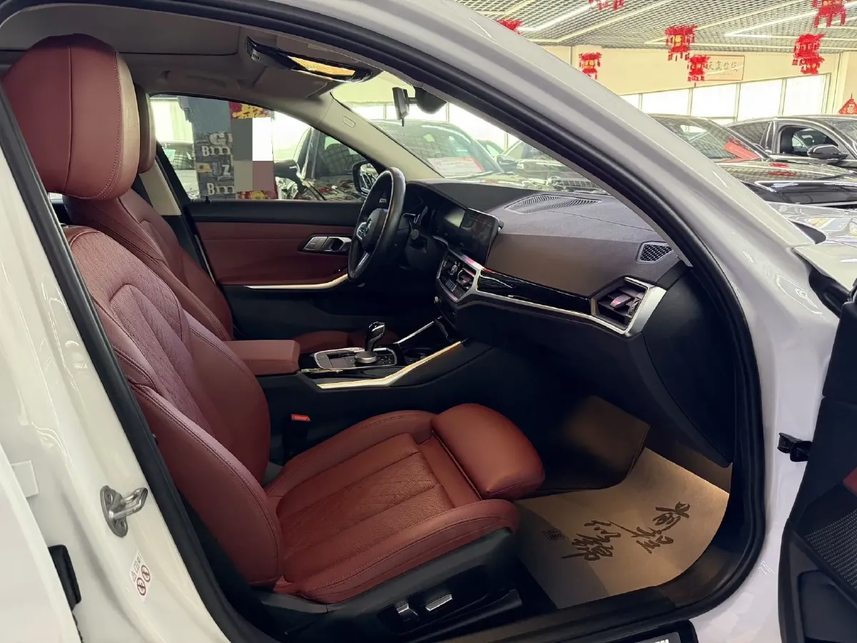 2022 BMW 3 Series 2.0T 156HP L4 8AT,autocango,china used car exporter,china ev exporter,chinese used car exporter,chinese used ev exporter