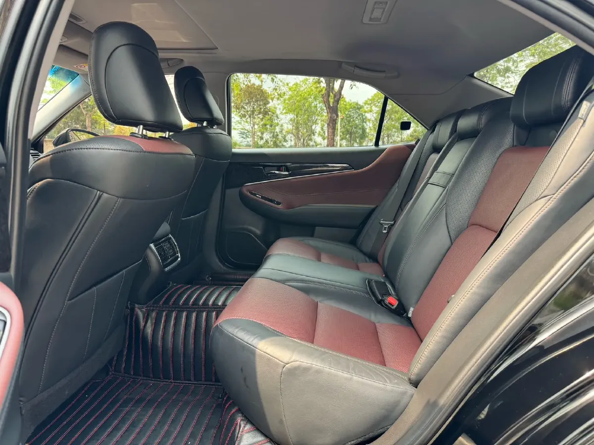 2018 Toyota Highlander 2.0T 220HP L4 6AT,autocango,china used car exporter,china ev exporter,chinese used car exporter,chinese used ev exporter