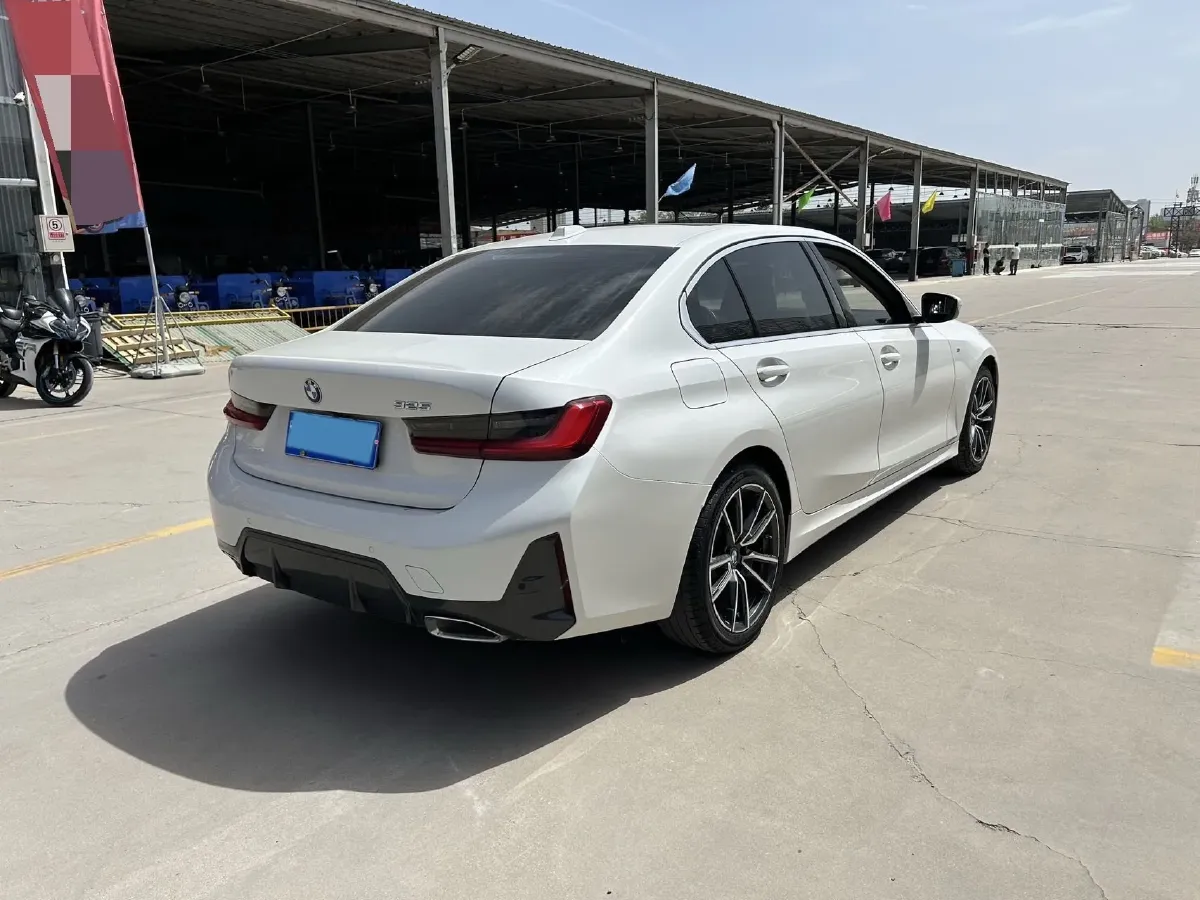 2023 BMW 3 Series 2.0T 156HP L4 8AT,autocango,china used car exporter,china ev exporter,chinese used car exporter,chinese used ev exporter
