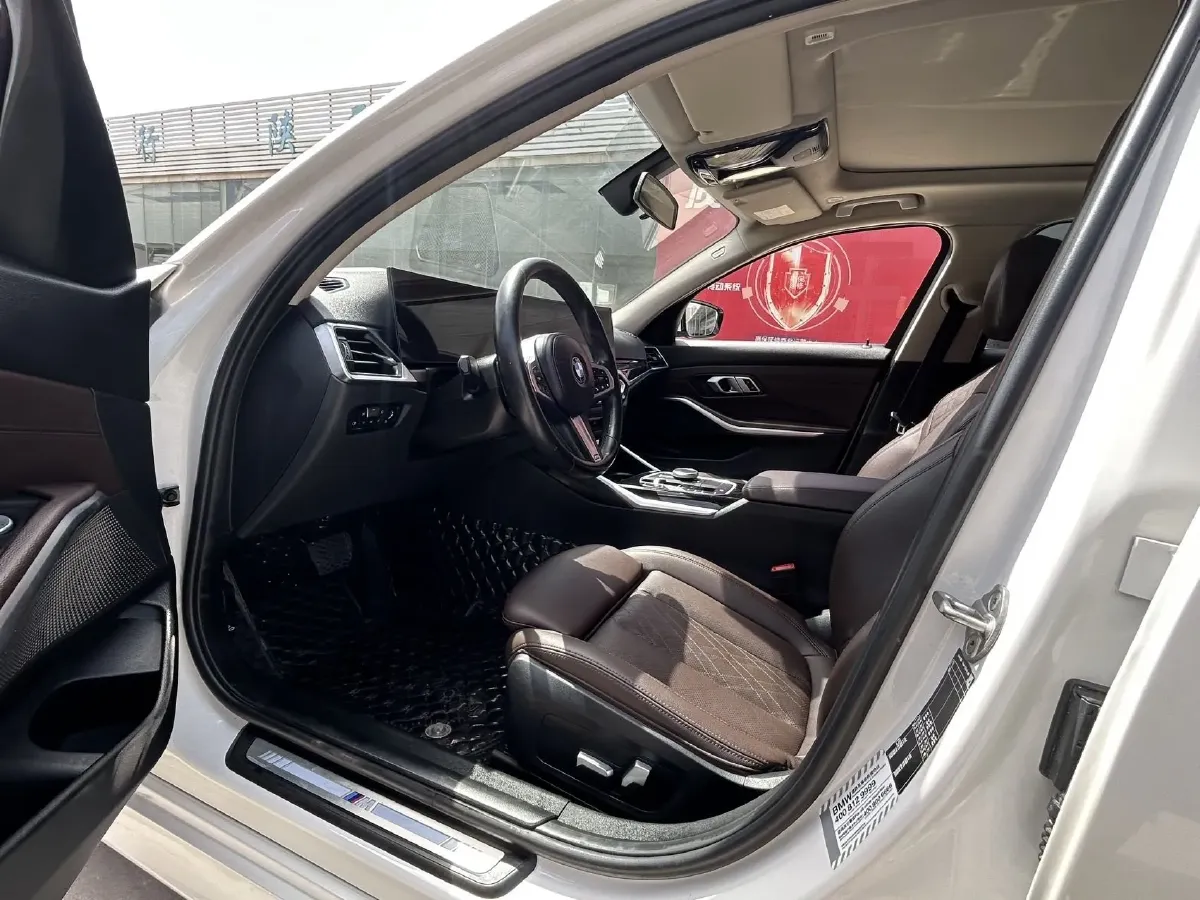 2023 BMW 3 Series 2.0T 156HP L4 8AT,autocango,china used car exporter,china ev exporter,chinese used car exporter,chinese used ev exporter