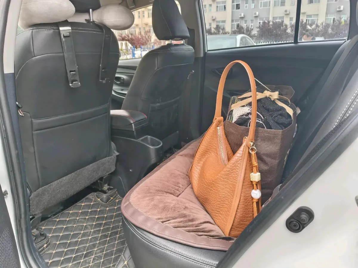 2020 Toyota Yaris L 1.5L 110HP L4 CVT,autocango,china used car exporter,china ev exporter,chinese used car exporter,chinese used ev exporter