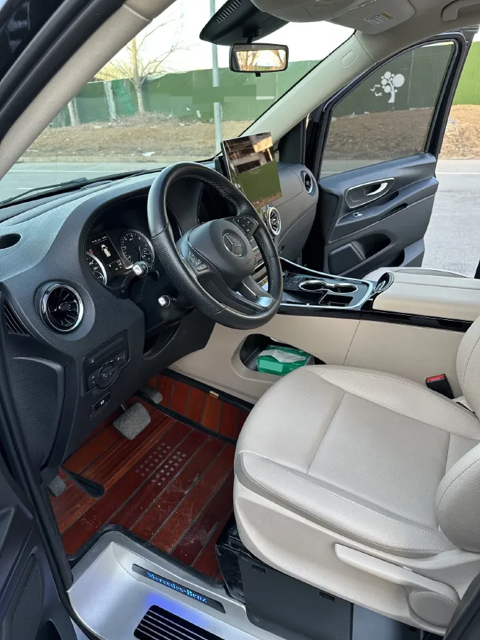 2021 Mercedes-Benz Vito 2.0T 211HP L4 9AT,autocango,china used car exporter,china ev exporter,chinese used car exporter,chinese used ev exporter