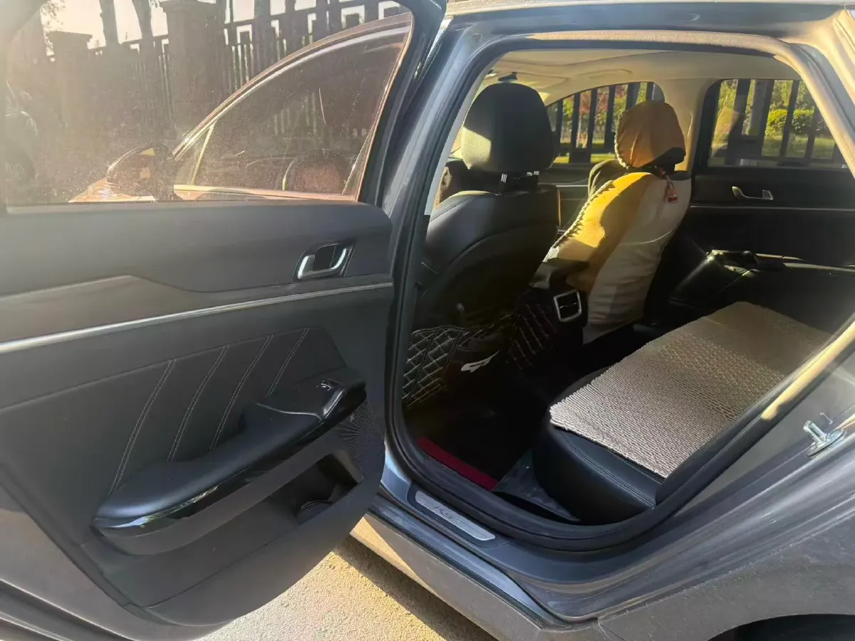 2020 Kia K5 1.5T 170HP L4 7DCT,autocango,china used car exporter,china ev exporter,chinese used car exporter,chinese used ev exporter