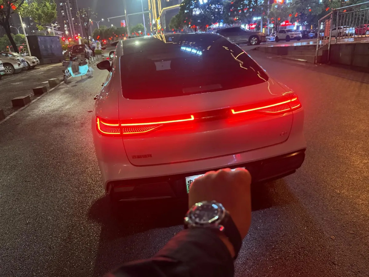 2024 Geely Galaxy E8 BEV 62KWH,autocango,china used car exporter,china ev exporter,chinese used car exporter,chinese used ev exporter