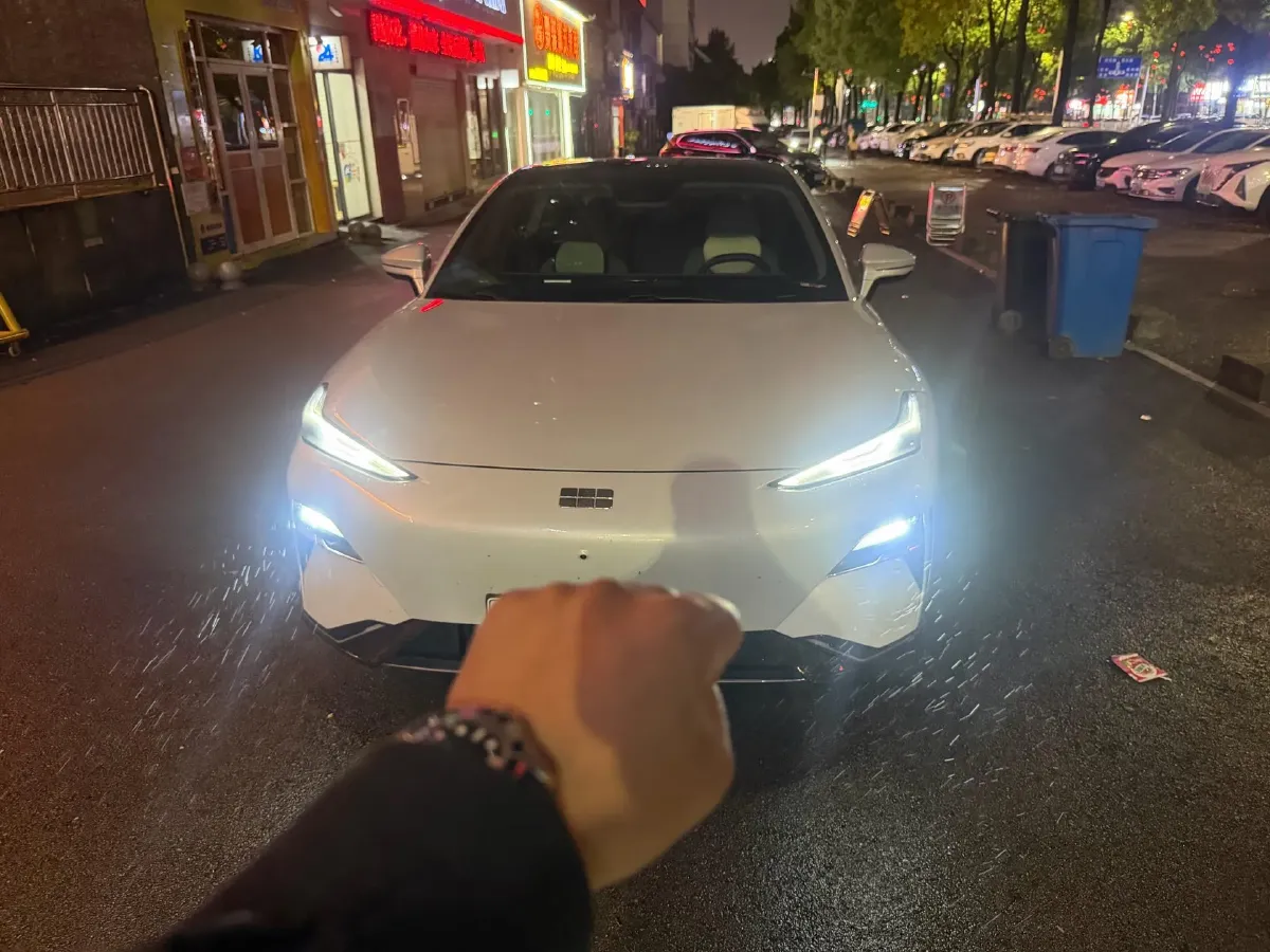 2024 Geely Galaxy E8 BEV 62KWH,autocango,china used car exporter,china ev exporter,chinese used car exporter,chinese used ev exporter