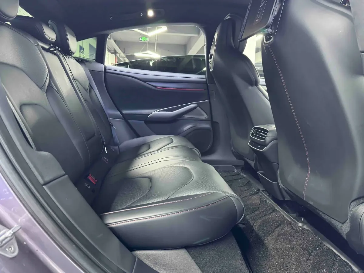 2024 MI SU7 BEV 101KWH,autocango,china used car exporter,china ev exporter,chinese used car exporter,chinese used ev exporter