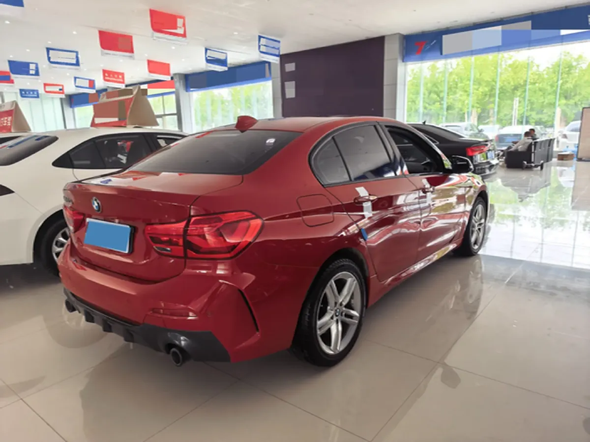 2022 BMW 1 Series 1.5T 140HP L3 7DCT,autocango,china used car exporter,china ev exporter,chinese used car exporter,chinese used ev exporter