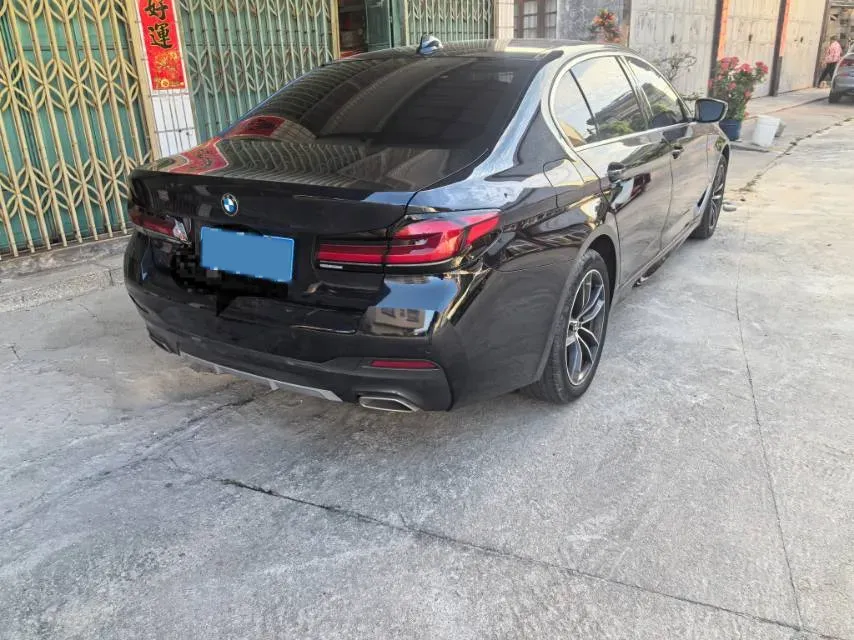 2022 BMW 5 Series 2.0T 184HP L4 8AT,autocango,china used car exporter,china ev exporter,chinese used car exporter,chinese used ev exporter