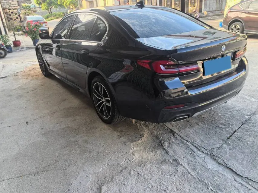 2022 BMW 5 Series 2.0T 184HP L4 8AT,autocango,china used car exporter,china ev exporter,chinese used car exporter,chinese used ev exporter