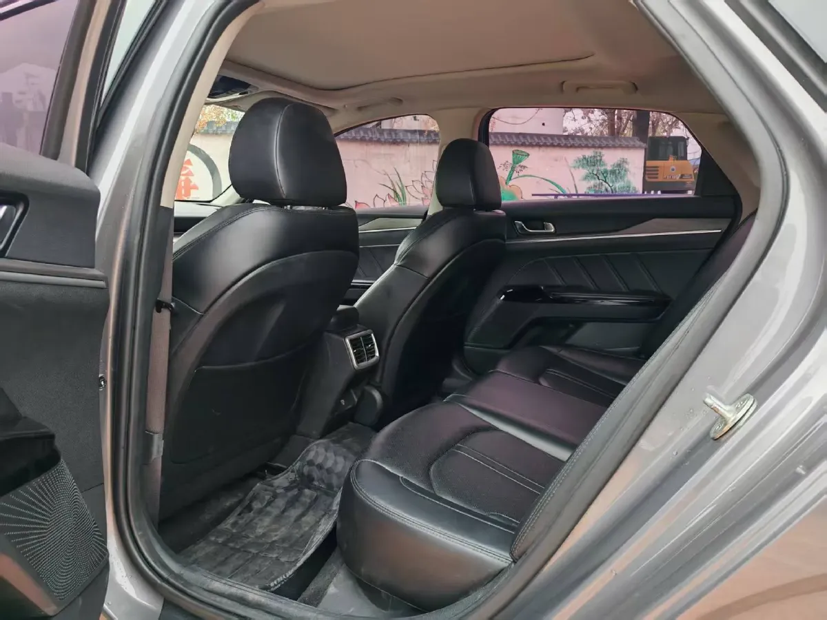 2020 Kia K5 1.5T 170HP L4 7DCT,autocango,china used car exporter,china ev exporter,chinese used car exporter,chinese used ev exporter