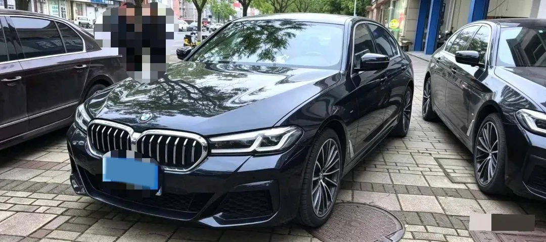2022 BMW 5 Series 2.0T 184HP L4 8AT,autocango,china used car exporter,china ev exporter,chinese used car exporter,chinese used ev exporter