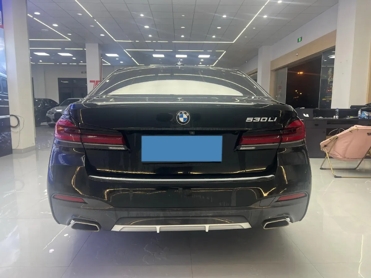 2022 BMW 5 Series 2.0T 252HP L4 8AT,autocango,china used car exporter,china ev exporter,chinese used car exporter,chinese used ev exporter