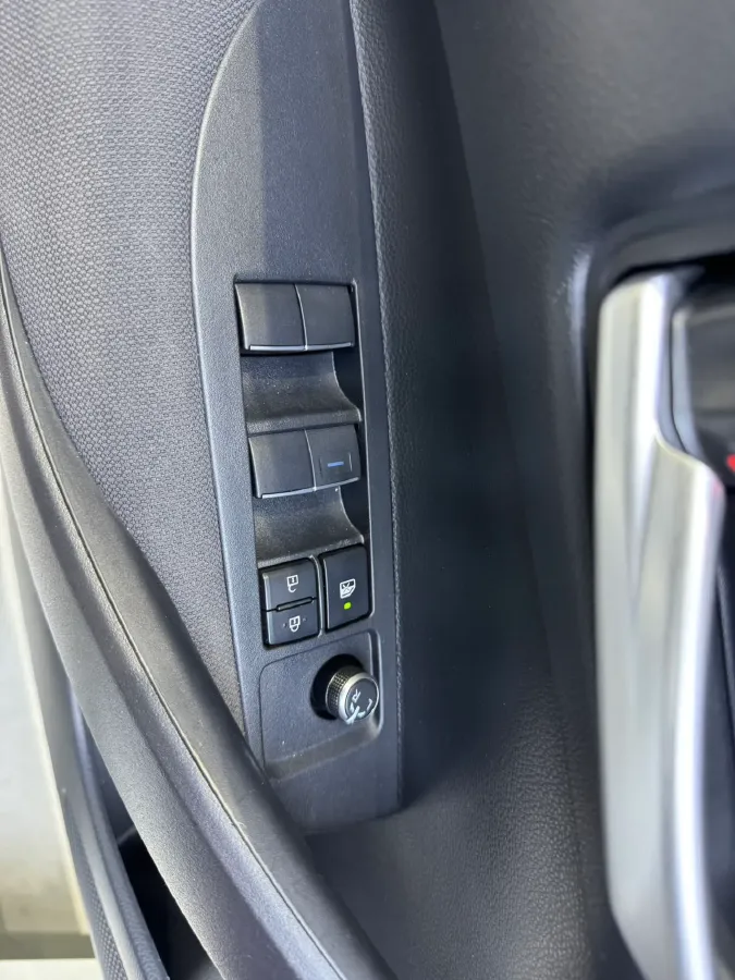 2021 Toyota Corolla 1.2T 116HP L4 CVT,autocango,china used car exporter,china ev exporter,chinese used car exporter,chinese used ev exporter