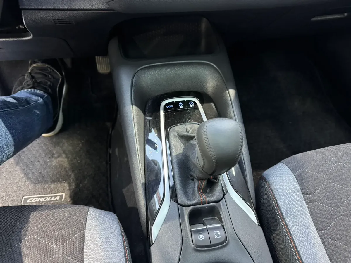 2021 Toyota Corolla 1.2T 116HP L4 CVT,autocango,china used car exporter,china ev exporter,chinese used car exporter,chinese used ev exporter