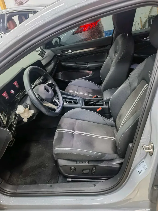 2023 Volkswagen Golf 1.4T 150HP L4 7DCT,autocango,china used car exporter,china ev exporter,chinese used car exporter,chinese used ev exporter