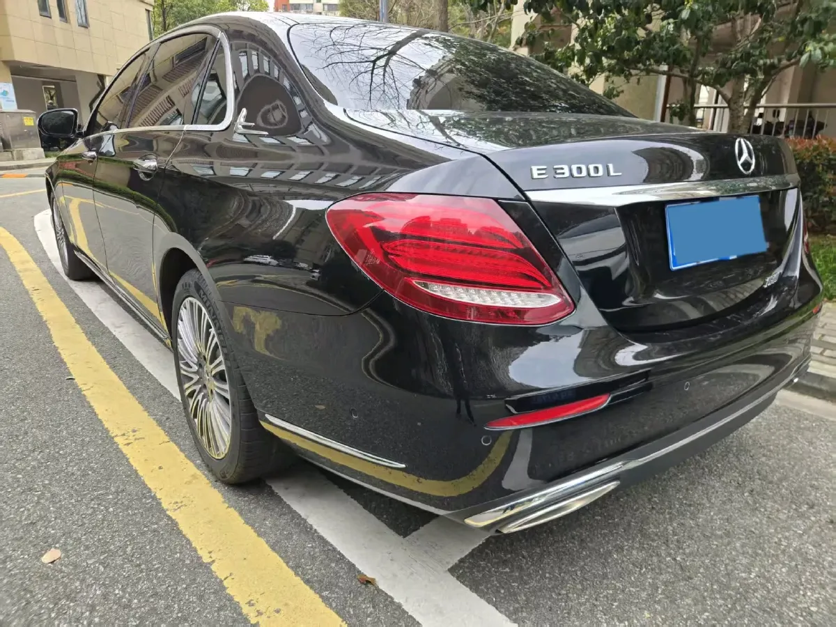 2020 Mercedes-Benz E Class 2.0T 258HP L4 9AT,autocango,china used car exporter,china ev exporter,chinese used car exporter,chinese used ev exporter
