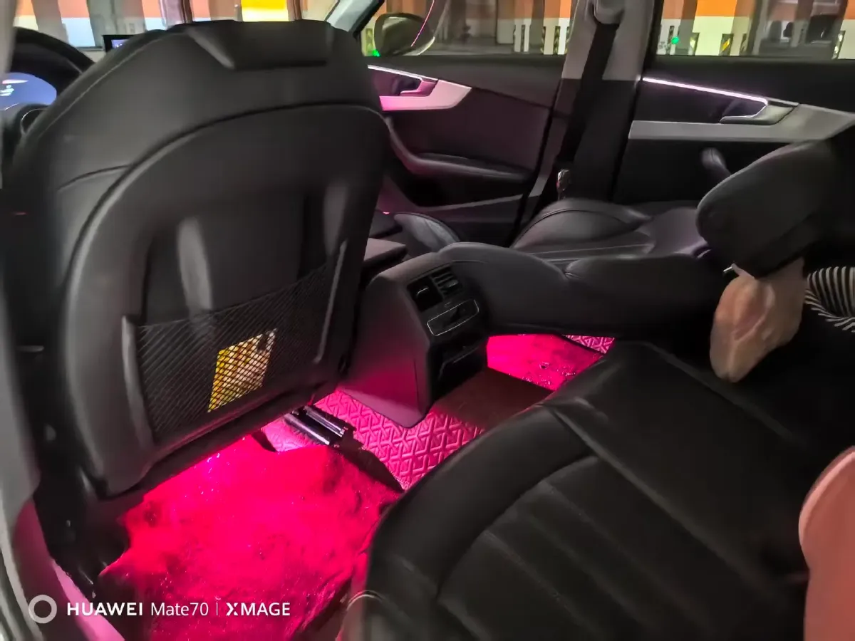 2020 Audi A4L 2.0T 190HP L4 7DCT,autocango,china used car exporter,china ev exporter,chinese used car exporter,chinese used ev exporter