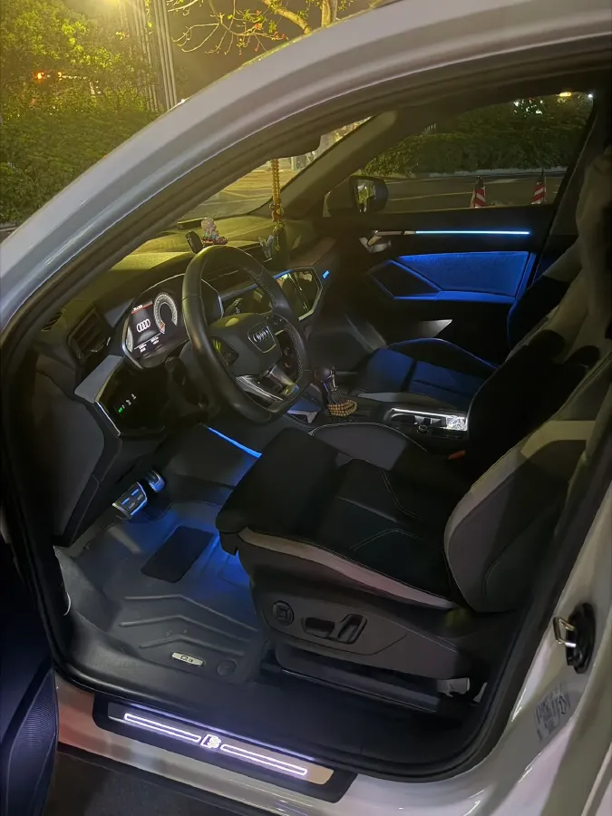 2024 Audi Q3 1.5T 160HP L4 7DCT,autocango,china used car exporter,china ev exporter,chinese used car exporter,chinese used ev exporter