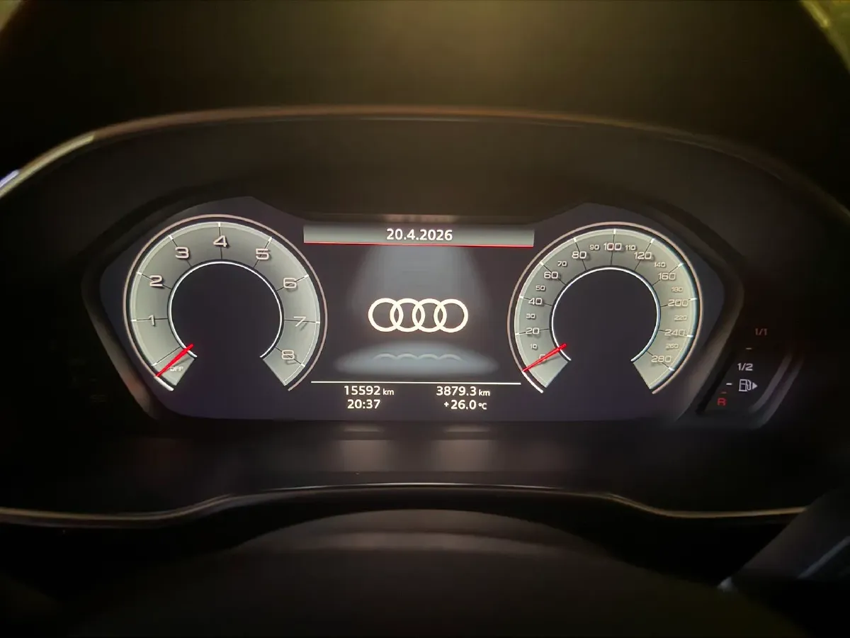 2024 Audi Q3 1.5T 160HP L4 7DCT,autocango,china used car exporter,china ev exporter,chinese used car exporter,chinese used ev exporter