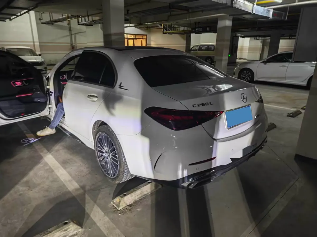 2025 Mercedes-Benz C Class 1.5T 204HP L4 9AT,autocango,china used car exporter,china ev exporter,chinese used car exporter,chinese used ev exporter