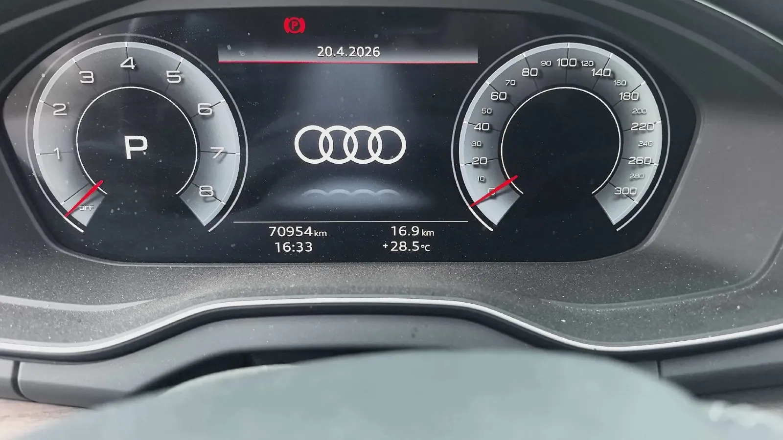 2022 Audi Q5L 2.0T 190HP L4 7DCT,autocango,china used car exporter,china ev exporter,chinese used car exporter,chinese used ev exporter