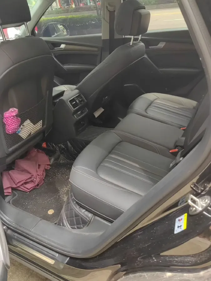 2022 Audi Q5L 2.0T 190HP L4 7DCT,autocango,china used car exporter,china ev exporter,chinese used car exporter,chinese used ev exporter