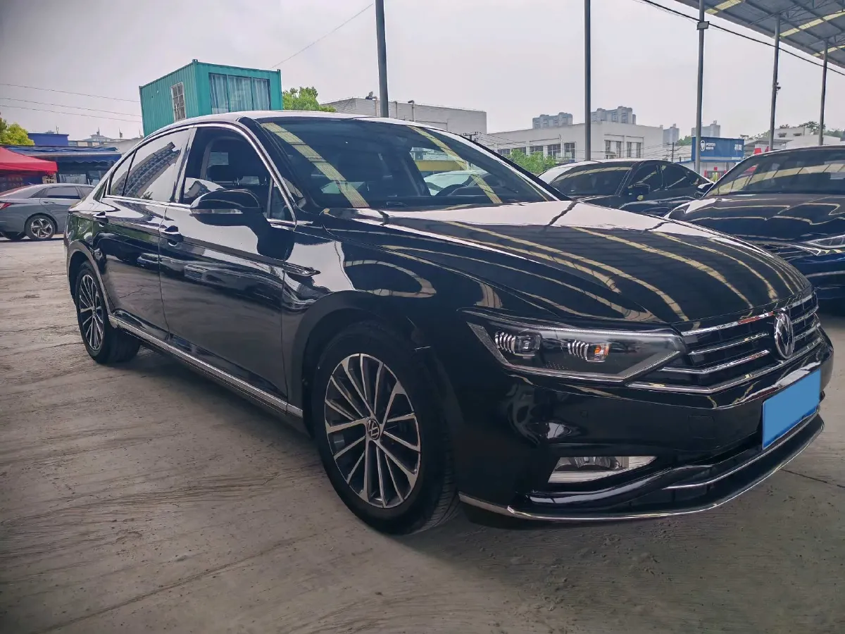 2020 Volkswagen Magotan 2.0T 186HP L4 7DCT,autocango,china used car exporter,china ev exporter,chinese used car exporter,chinese used ev exporter