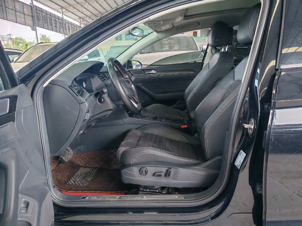 2020 Volkswagen Magotan 2.0T 186HP L4 7DCT,autocango,china used car exporter,china ev exporter,chinese used car exporter,chinese used ev exporter