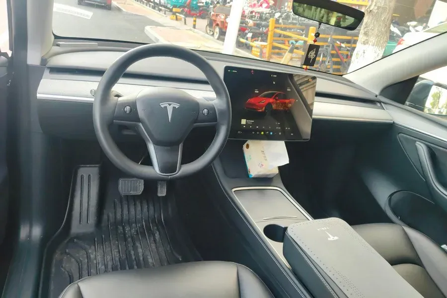 2024 Iveco OuSheng BEV 77.28KWH,autocango,china used car exporter,china ev exporter,chinese used car exporter,chinese used ev exporter