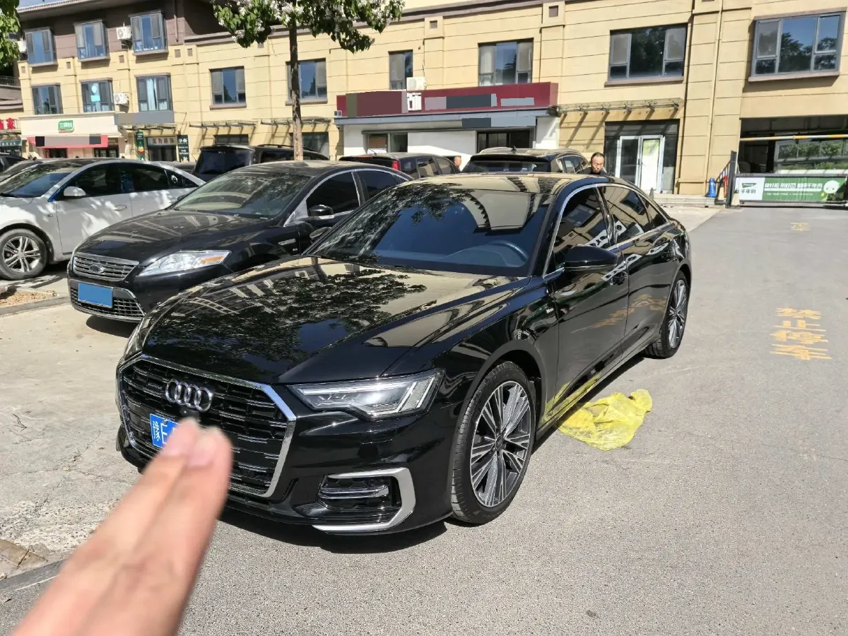 2024 Audi A6L 2.0T 245HP L4 7DCT,autocango,china used car exporter,china ev exporter,chinese used car exporter,chinese used ev exporter