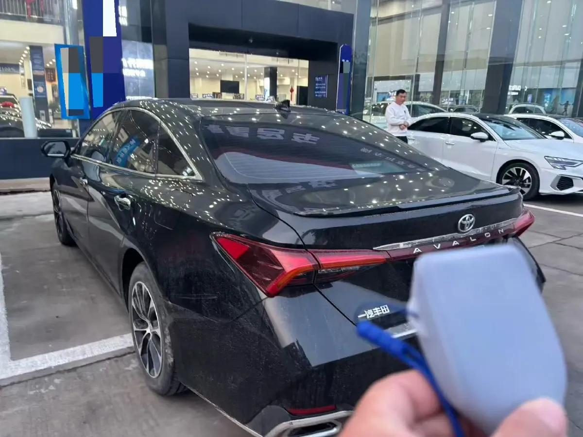 2022 Toyota Avalon 2.5L 209HP L4 8AT,autocango,china used car exporter,china ev exporter,chinese used car exporter,chinese used ev exporter
