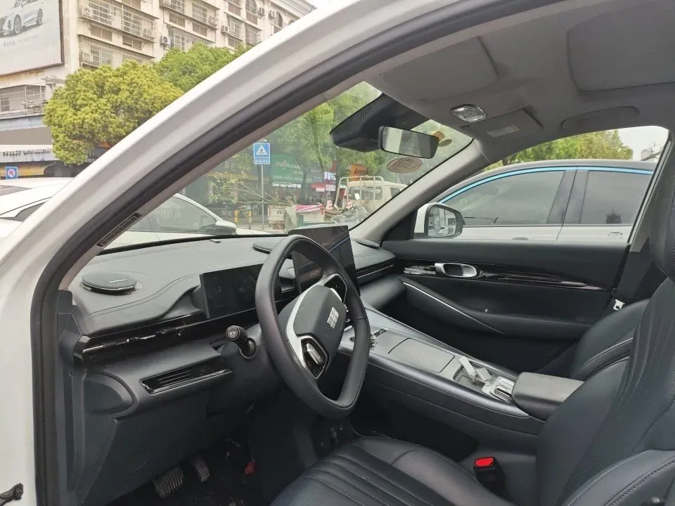 2024 Geely Emgrand L HiP 1.5T 181HP L4 3DHT PHEV 15.5KWH,autocango,china used car exporter,china ev exporter,chinese used car exporter,chinese used ev exporter