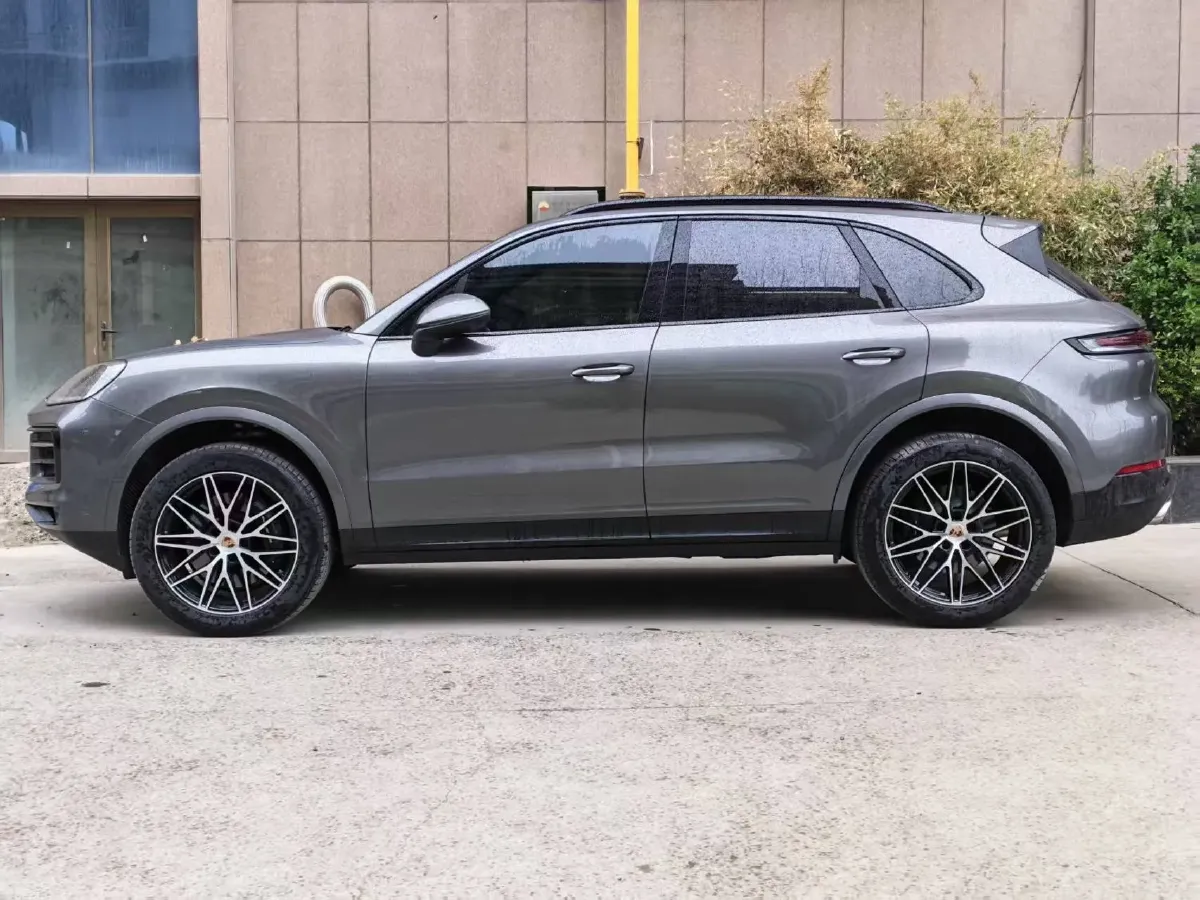 2025 Porsche Cayenne 3.0T 354HP V6 8AT,autocango,china used car exporter,china ev exporter,chinese used car exporter,chinese used ev exporter