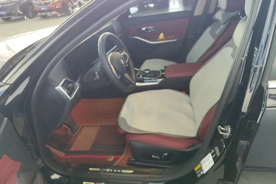 2025 BMW i3 BEV 70KWH,autocango,china used car exporter,china ev exporter,chinese used car exporter,chinese used ev exporter