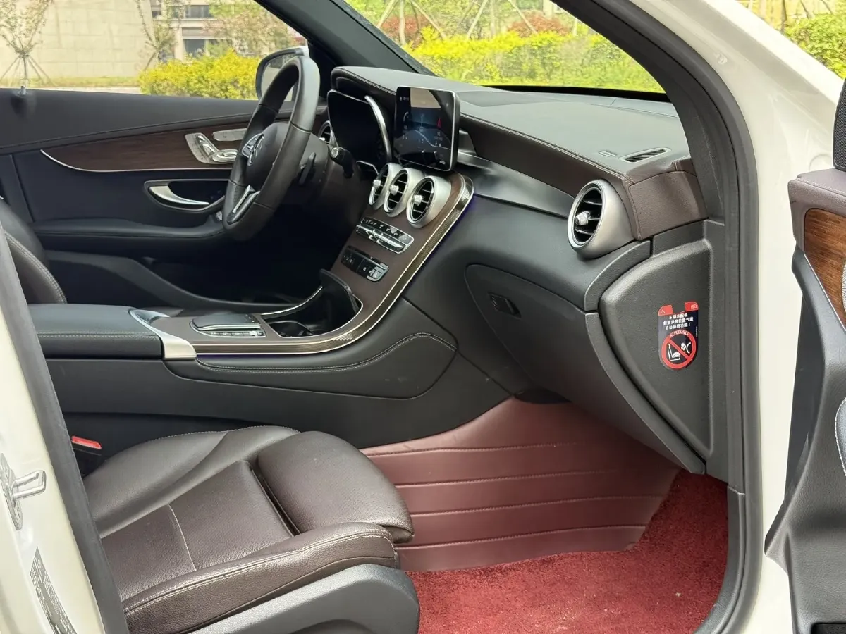 2021 Mercedes-Benz GLC Class 2.0T 258HP L4 9AT,autocango,china used car exporter,china ev exporter,chinese used car exporter,chinese used ev exporter