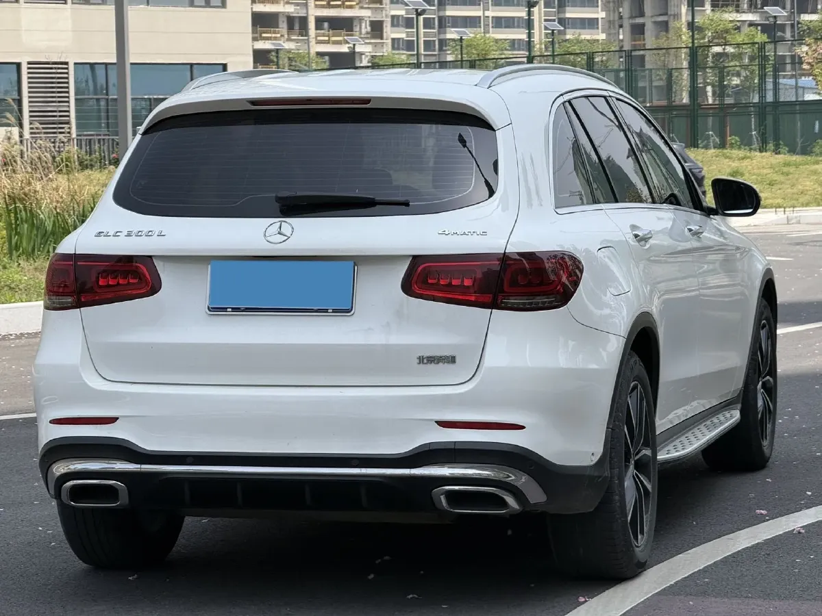 2021 Mercedes-Benz GLC Class 2.0T 258HP L4 9AT,autocango,china used car exporter,china ev exporter,chinese used car exporter,chinese used ev exporter