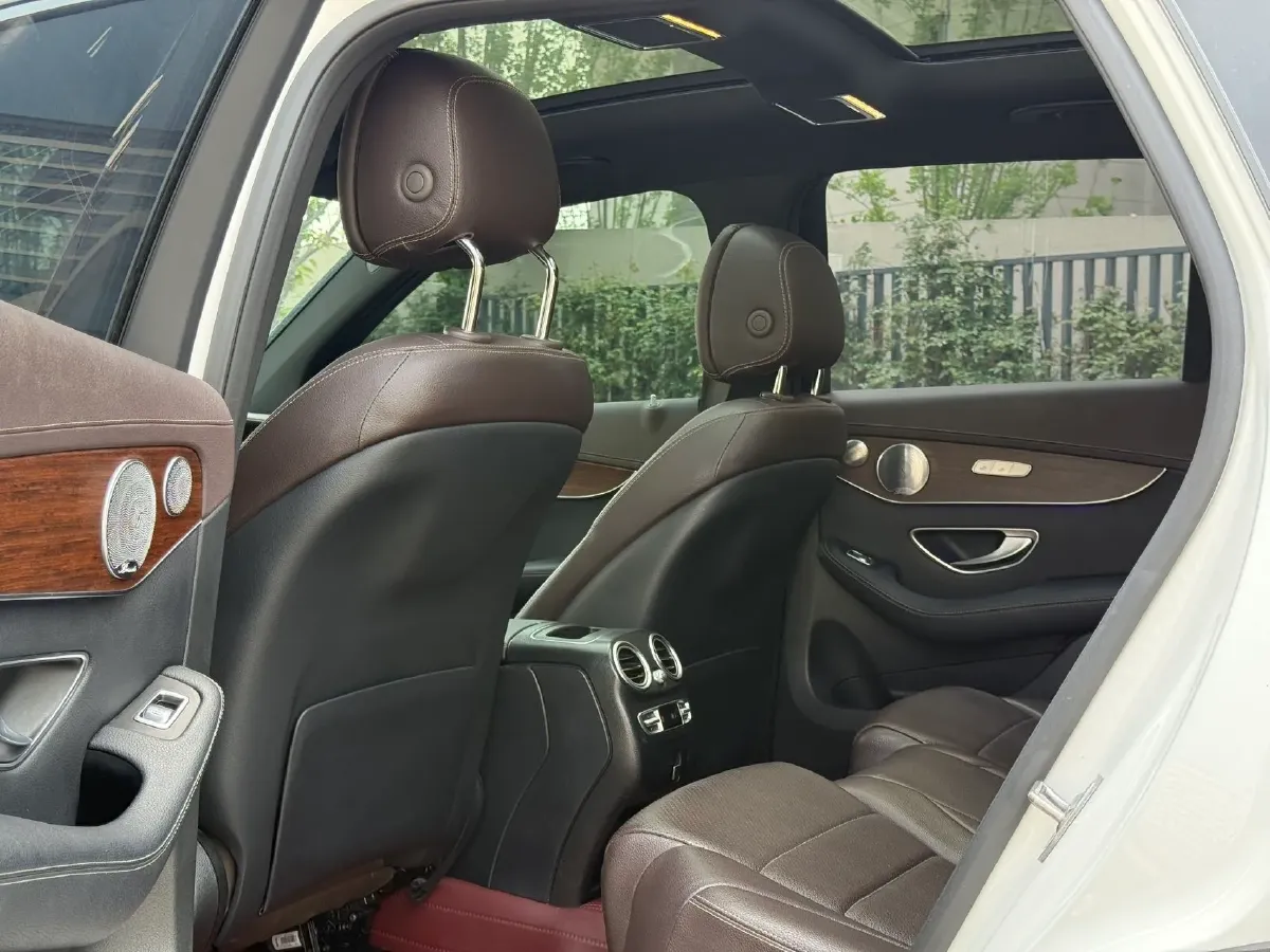 2021 Mercedes-Benz GLC Class 2.0T 258HP L4 9AT,autocango,china used car exporter,china ev exporter,chinese used car exporter,chinese used ev exporter
