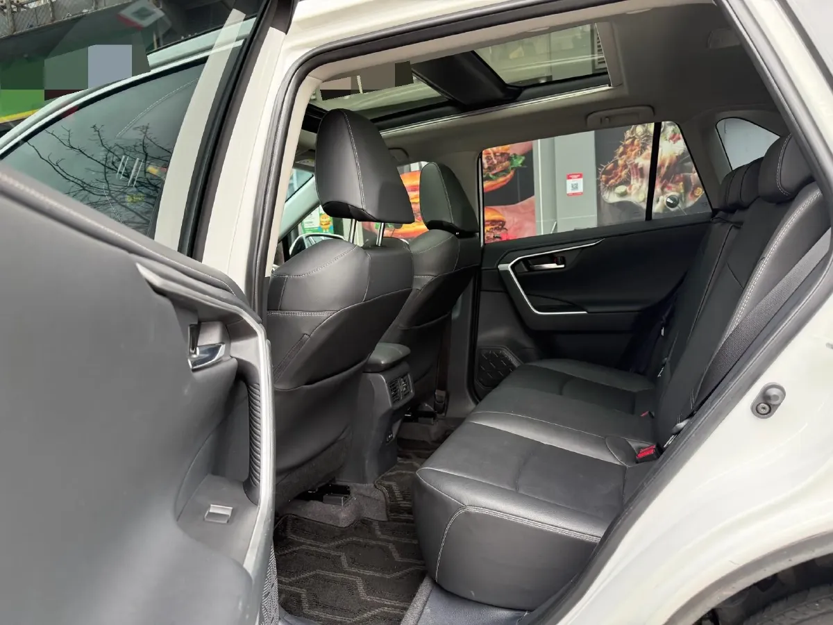 2023 Toyota RAV4 2.0L 171HP L4 CVT,autocango,china used car exporter,china ev exporter,chinese used car exporter,chinese used ev exporter