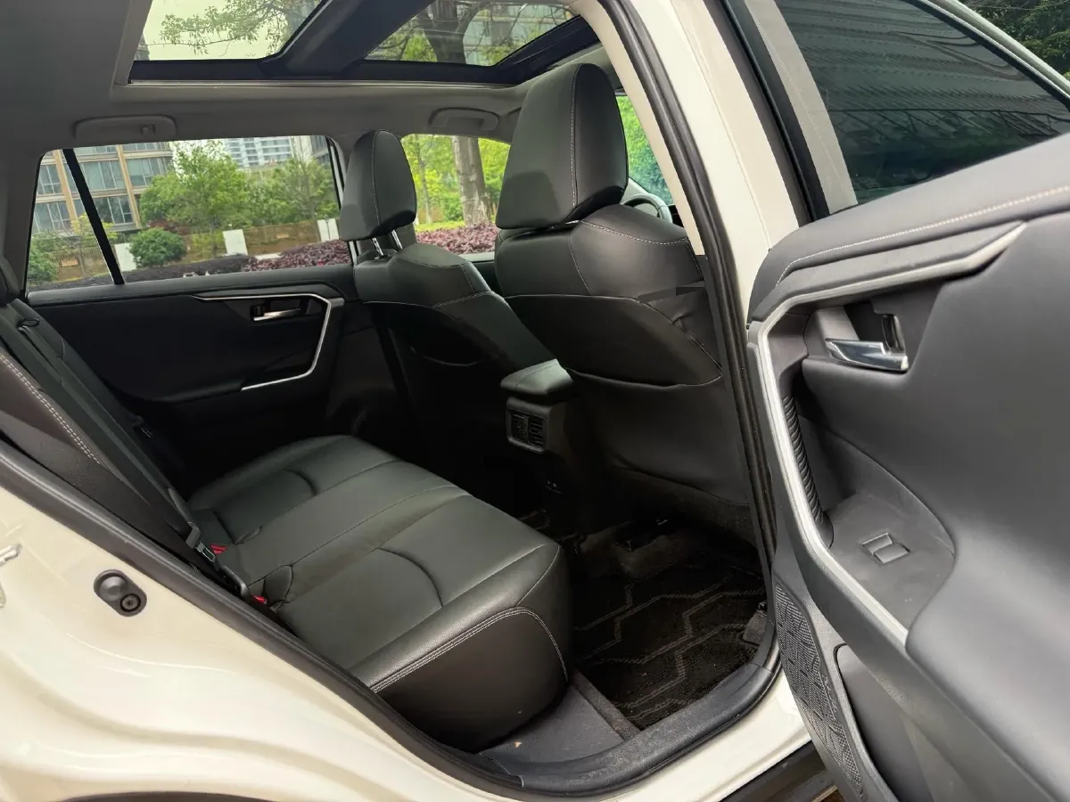 2023 Toyota RAV4 2.0L 171HP L4 CVT,autocango,china used car exporter,china ev exporter,chinese used car exporter,chinese used ev exporter