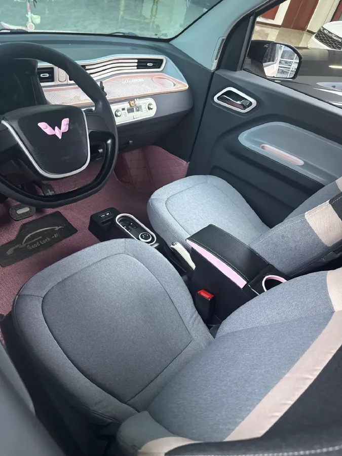 2021 WuLing HongGuang MINI EV BEV 13.9KWH,autocango,china used car exporter,china ev exporter,chinese used car exporter,chinese used ev exporter