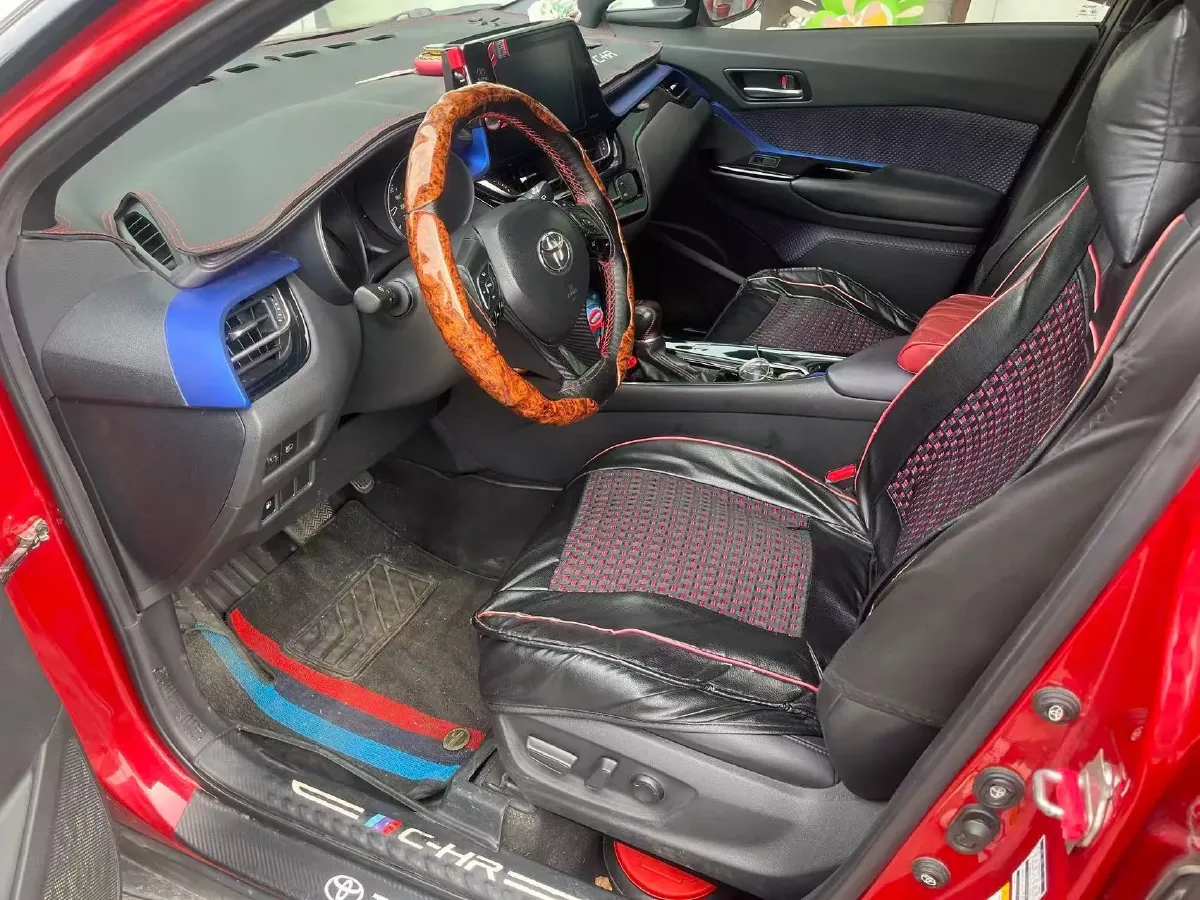 2018 Toyota C-HR 2.0L 171HP L4 CVT,autocango,china used car exporter,china ev exporter,chinese used car exporter,chinese used ev exporter