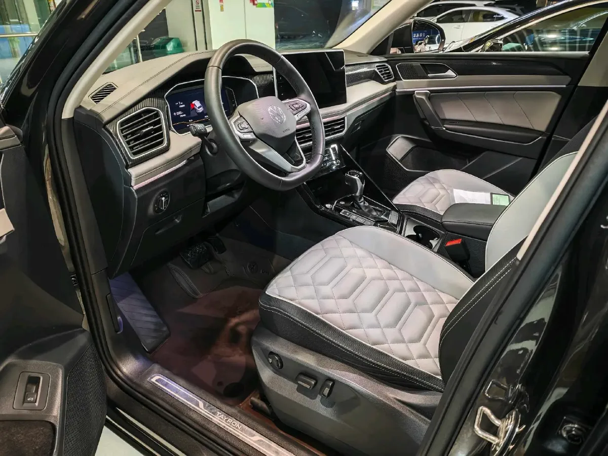 2024 Volkswagen Tayron 2.0T 186HP L4 7DCT,autocango,china used car exporter,china ev exporter,chinese used car exporter,chinese used ev exporter