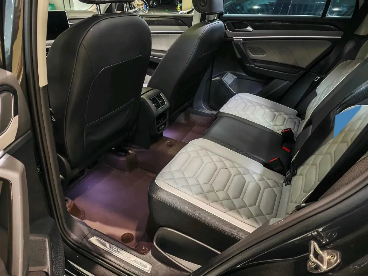2024 Volkswagen Tayron 2.0T 186HP L4 7DCT,autocango,china used car exporter,china ev exporter,chinese used car exporter,chinese used ev exporter