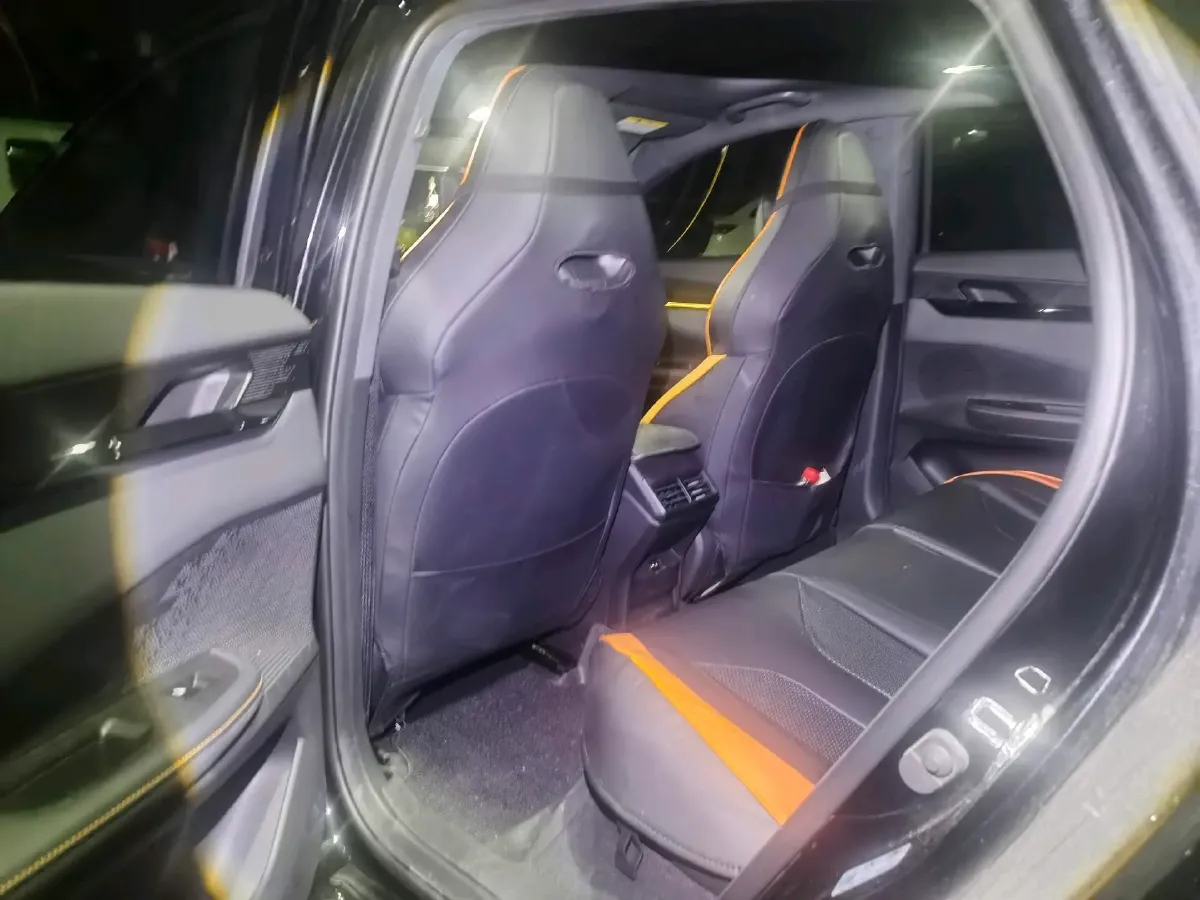 2025 ChangAn UNI-V 1.5T 192HP L4 7DCT,autocango,china used car exporter,china ev exporter,chinese used car exporter,chinese used ev exporter