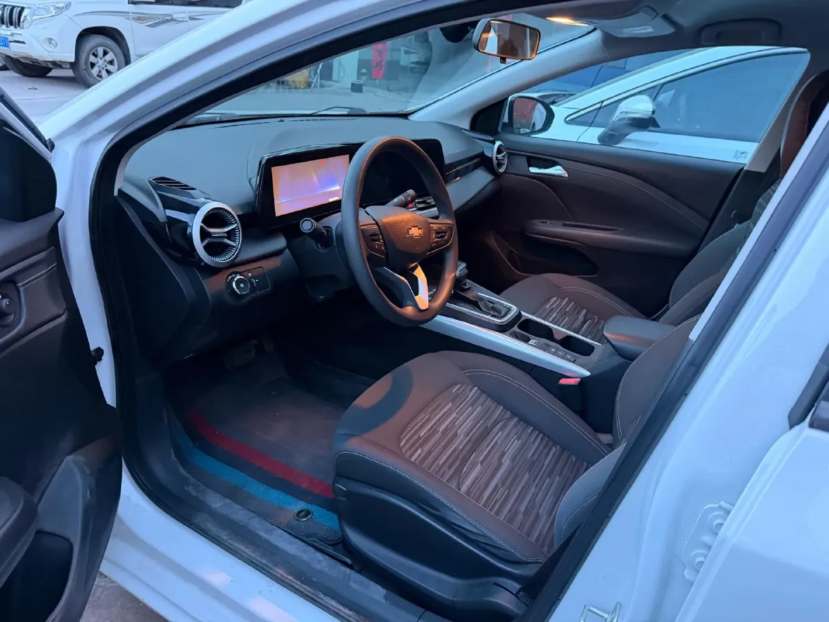 2023 Chevrolet Monza 1.5L 113HP L4 6DCT,autocango,china used car exporter,china ev exporter,chinese used car exporter,chinese used ev exporter